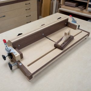 Thin-Strip Ripping Jig With a Guided Push Block