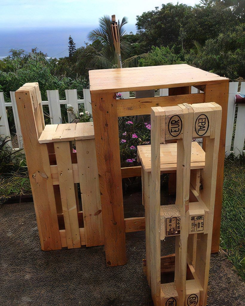 Simple Wooden Peg Rack for an Organized Entry project photo 2
