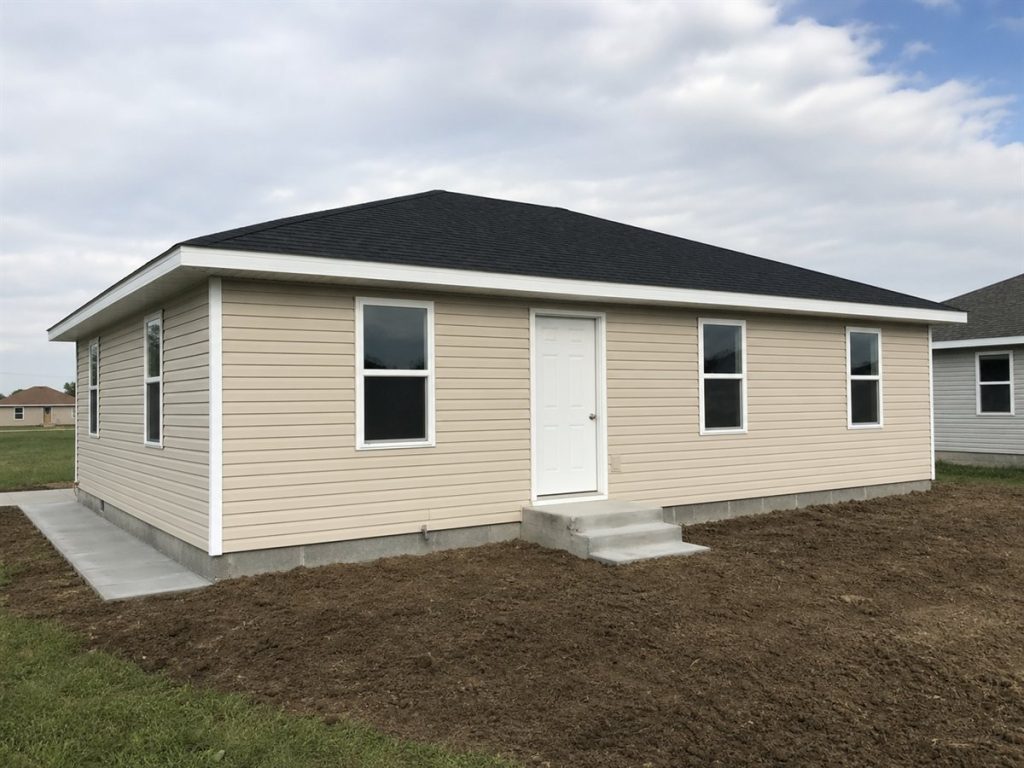 $186,000 Three-Bedroom Compact Ranch: 1,120-Sq.-Ft. Plan